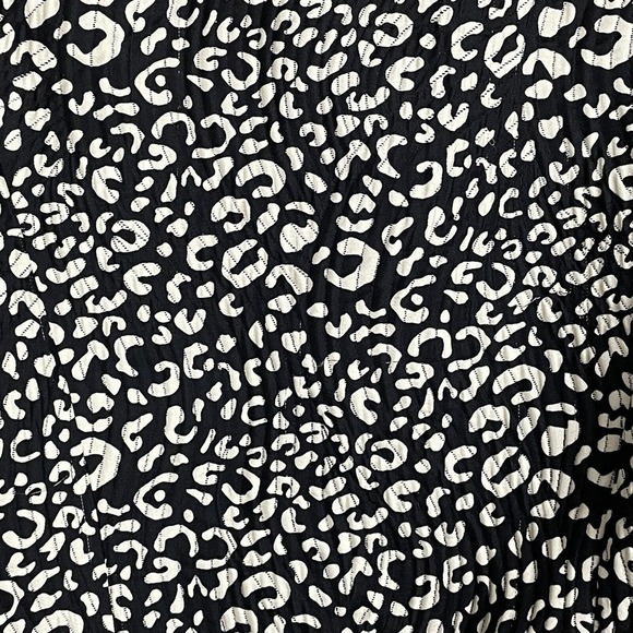 Zara Women's‎ S Black White Sickled Quilted Cropped Full Zip Jacket - Picture 8 of 8